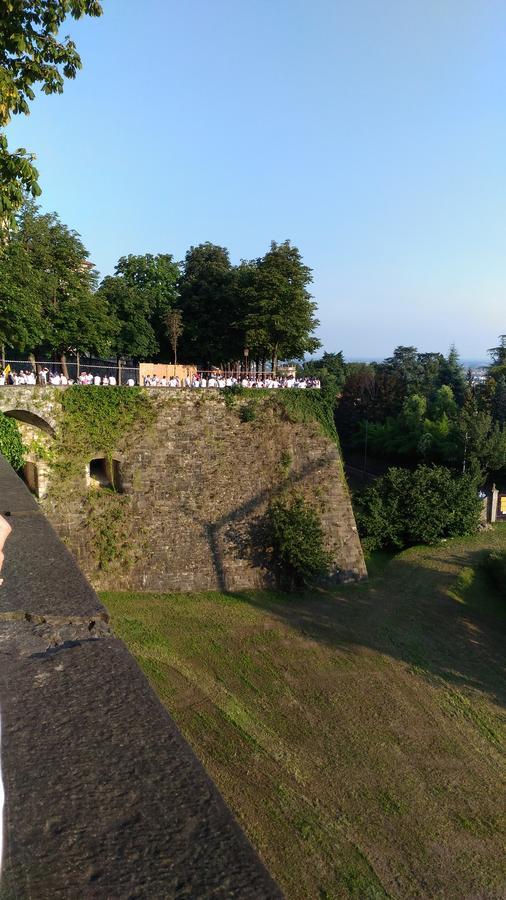 Antico Ducato Bed & Breakfast Bergamo Bagian luar foto
